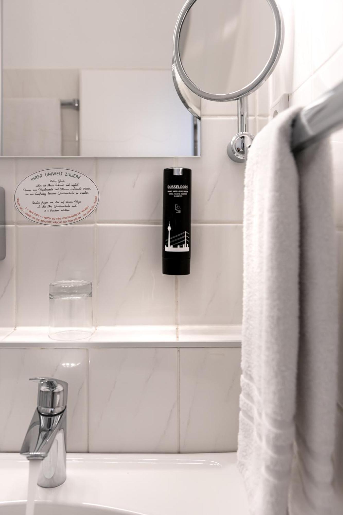 Hotel Astra Düsseldorf Eksteriør bilde